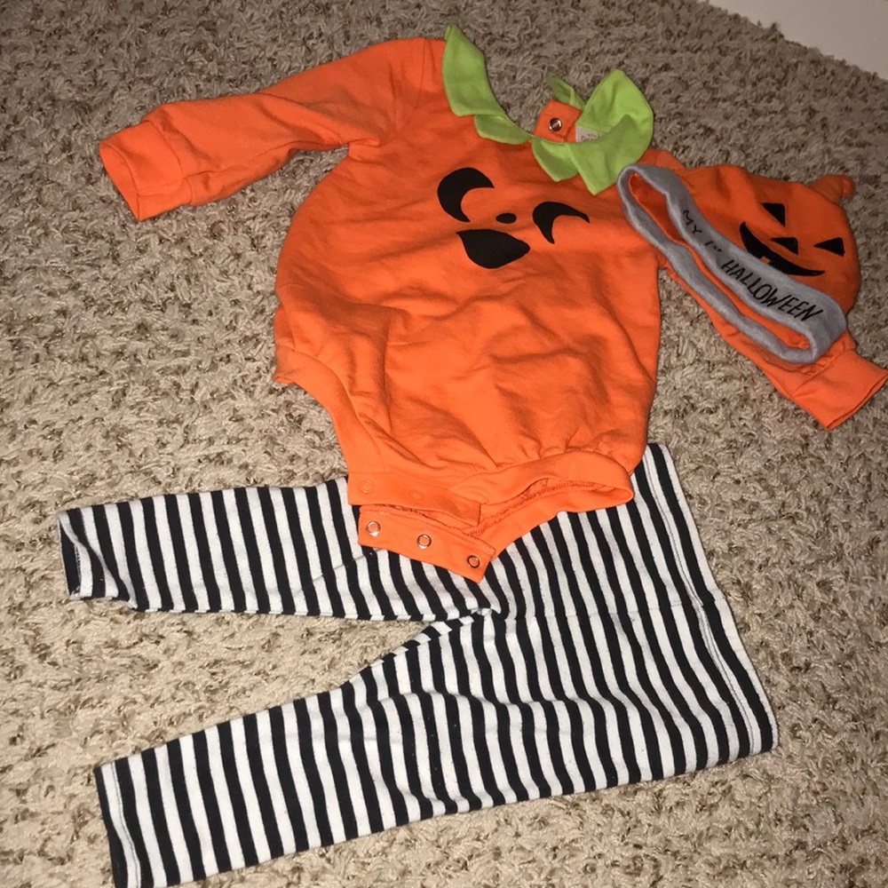 USED Baby my first Halloween set (6-9 months)